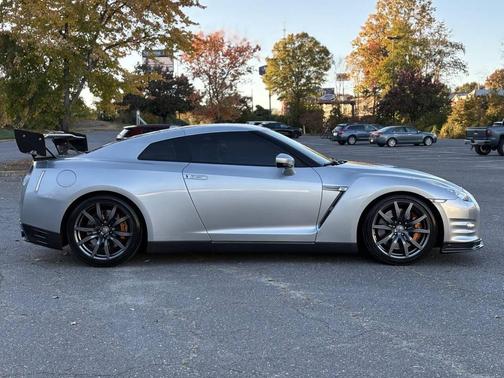 2013 Nissan GT-R Premium