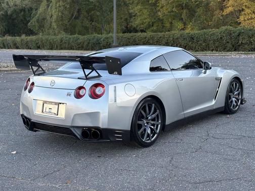 2013 Nissan GT-R Premium