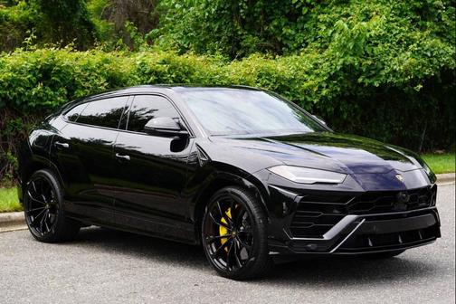 Black 2021 Lamborghini Urus Base AWD 4dr SUV