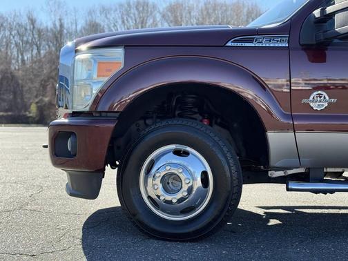 2011 Ford F-350 Lariat