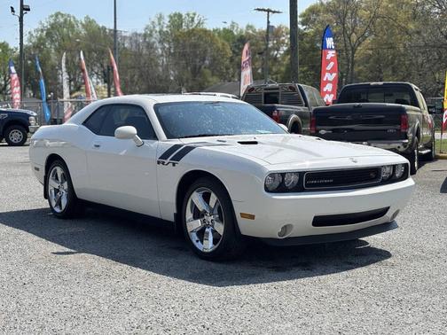 White 2010 Dodge Challenger R/T