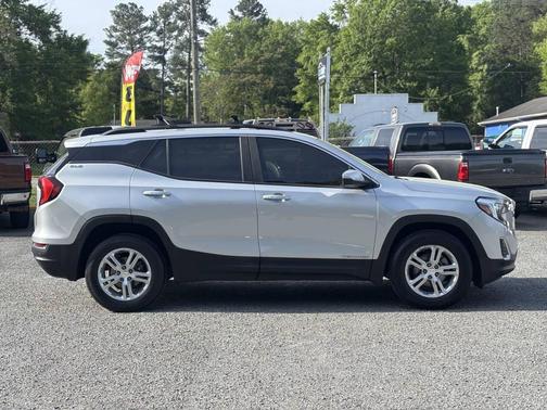 Quicksilver Metallic 2021 GMC Terrain SLE