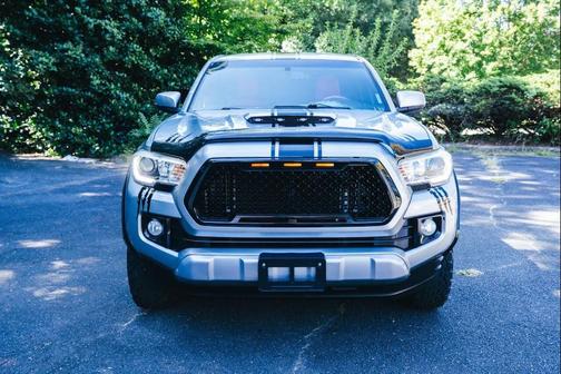 2017 Toyota Tacoma TRD Sport
