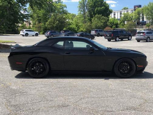 Pitch Black Clearcoat 2018 Dodge Challenger R/T