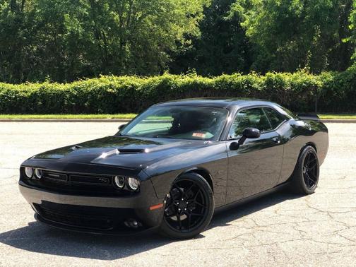 Pitch Black Clearcoat 2018 Dodge Challenger R/T