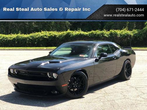 Pitch Black Clearcoat 2018 Dodge Challenger R/T
