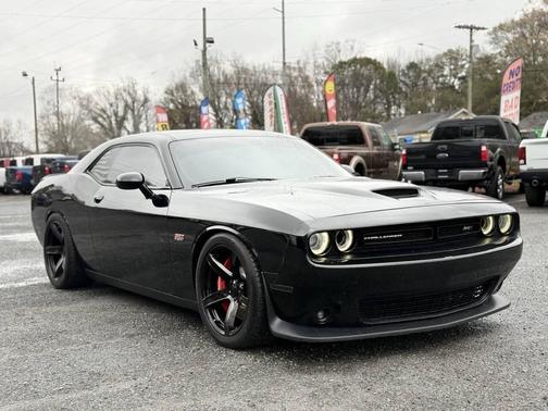 2016 Dodge Challenger SRT 392