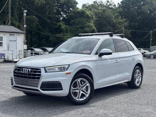 White 2019 Audi Q5 45 Premium
