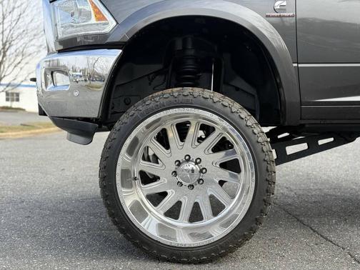 2018 RAM 2500 Laramie Crew Cab 4x4 6'4' Box