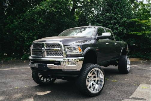 2018 RAM 2500 Laramie Crew Cab 4x4 6'4' Box