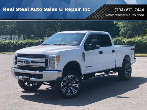 Oxford White 2017 Ford F-250 XLT