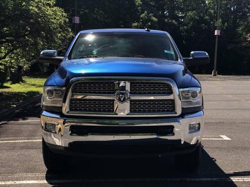 Blue Streak Pearlcoat 2014 RAM 2500 Laramie