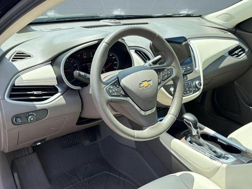 Dark Ash Metallic 2022 Chevrolet Malibu FWD LT