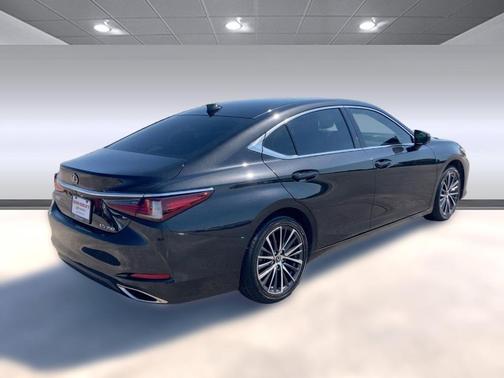 2022 Lexus ES 350 Base