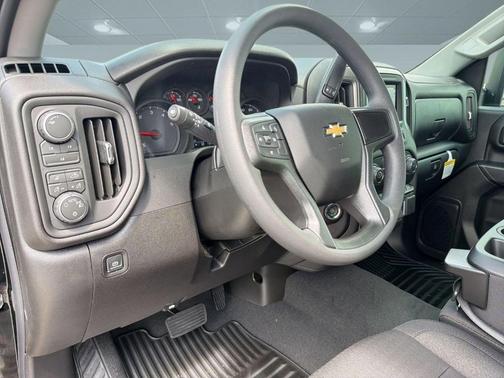 Black 2026 Chevrolet Silverado 2500 Custom