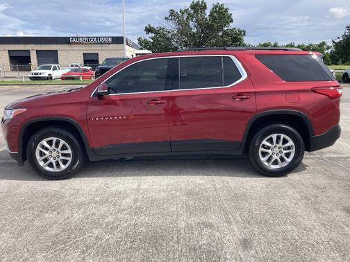 2020 Chevrolet Traverse LT Cloth