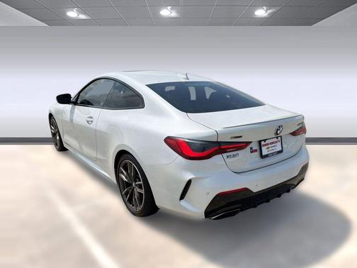 Mineral White Metallic 2022 BMW M440 i xDrive