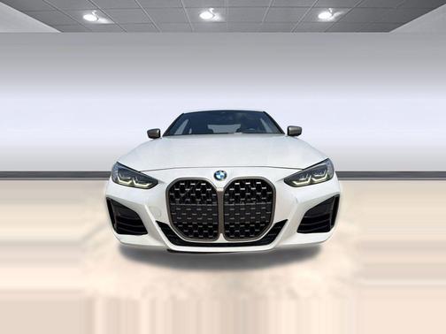 Mineral White Metallic 2022 BMW M440 i xDrive