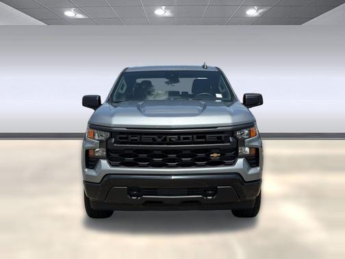 Sterling Gray Metallic 2025 Chevrolet Silverado 1500 Custom