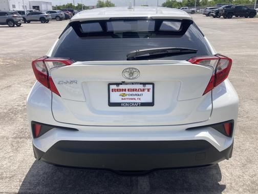 2021 Toyota C-HR LE