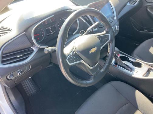 2022 Chevrolet Malibu FWD RS