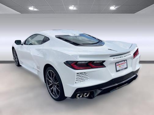 2026 Chevrolet Corvette Stingray w/2LT