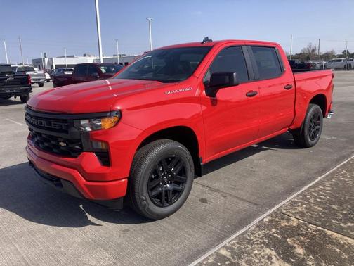 2025 Chevrolet Silverado 1500 Custom