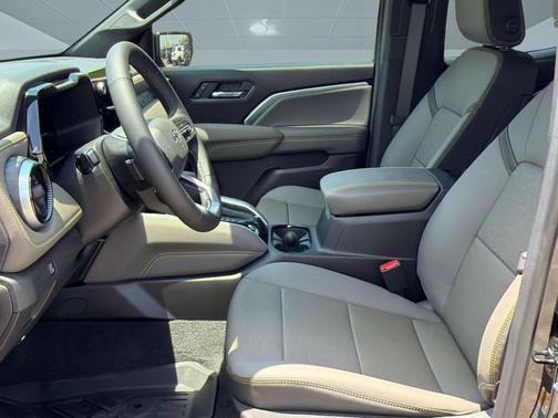Black 2026 Chevrolet Colorado ZR2