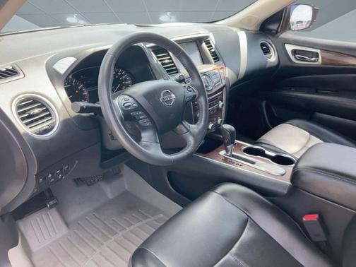 2017 Nissan Pathfinder Platinum