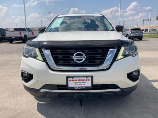 2017 Nissan Pathfinder Platinum