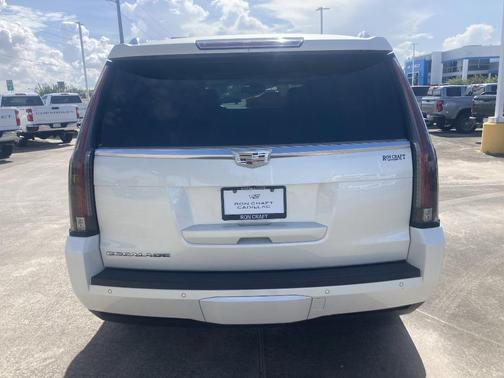 2015 Cadillac Escalade Luxury