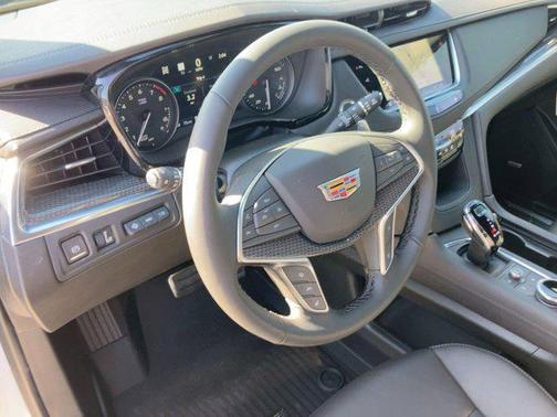 Crystal White Tricoat 2026 Cadillac XT5 Sport