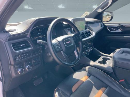 2023 GMC Yukon 4WD AT4
