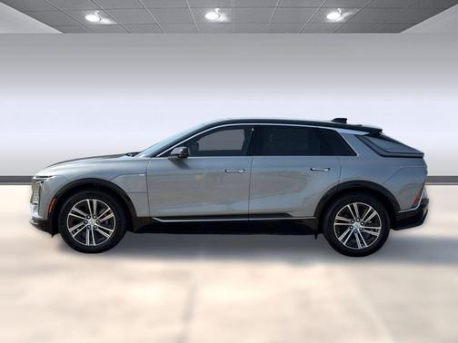 Argent Silver Metallic 2026 Cadillac LYRIQ Luxury