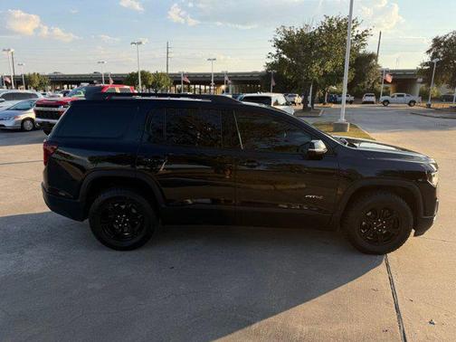 2023 GMC Acadia AWD AT4