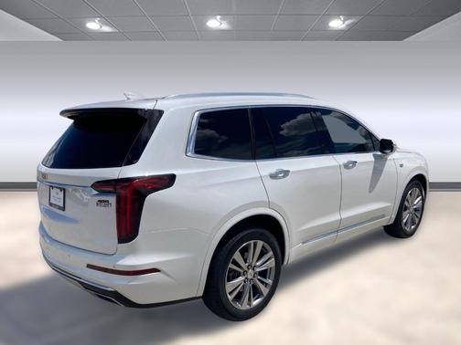2023 Cadillac XT6 Premium Luxury FWD