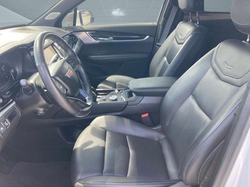 2023 Cadillac XT6 Premium Luxury FWD