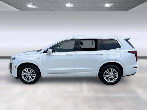 Crystal White Tricoat 2024 Cadillac XT6 Luxury FWD