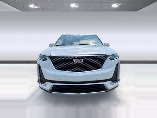 Crystal White Tricoat 2024 Cadillac XT6 Luxury FWD