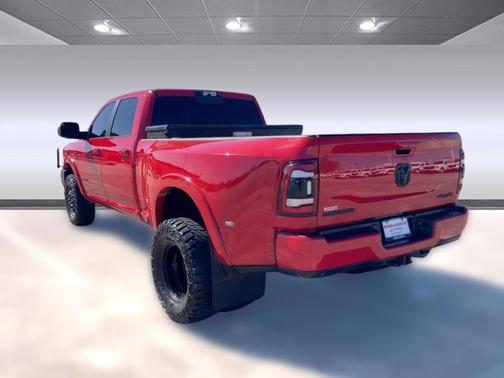2022 RAM 3500 Laramie Crew Cab 4x4 8' Box