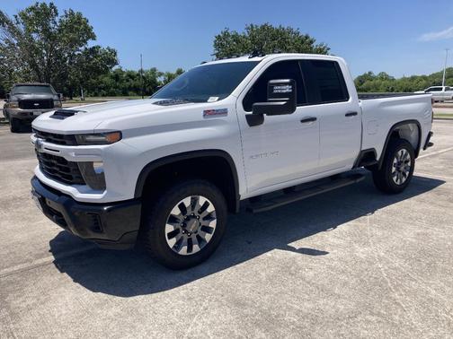 2025 Chevrolet Silverado 2500 Custom