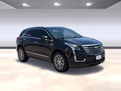 Stellar Black Metallic 2017 Cadillac XT5 Luxury