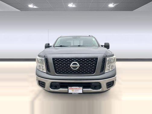 2019 Nissan Titan SV