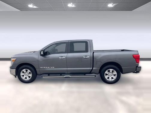 2019 Nissan Titan SV