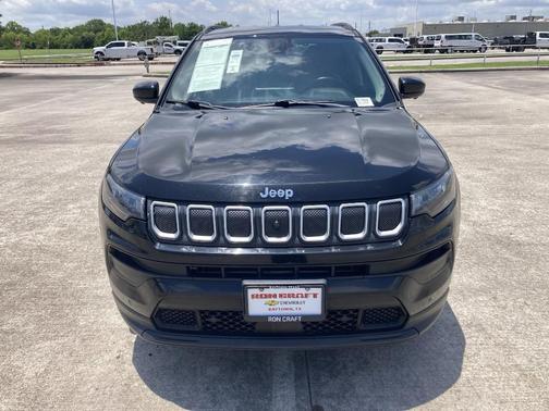 2022 Jeep Compass Latitude Lux