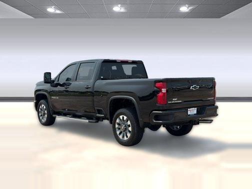 Black 2026 Chevrolet Silverado 2500 Custom