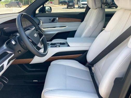 2026 Cadillac VISTIQ Luxury