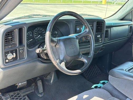 2002 Chevrolet Silverado 2500 LS