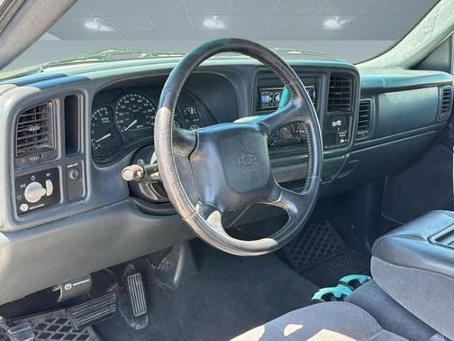 2002 Chevrolet Silverado 2500 LS