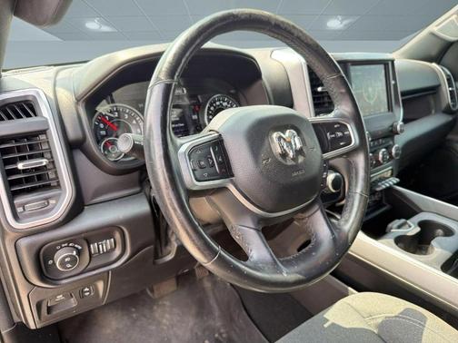Patriot Blue Pearlcoat 2019 RAM 1500 Big Horn